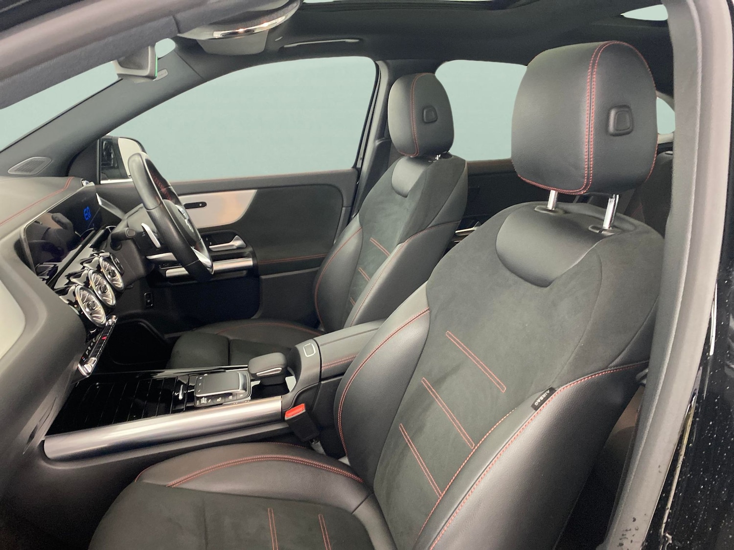 Used Mercedes-Benz EQA 2023 for sale - 76426171: Photo 4