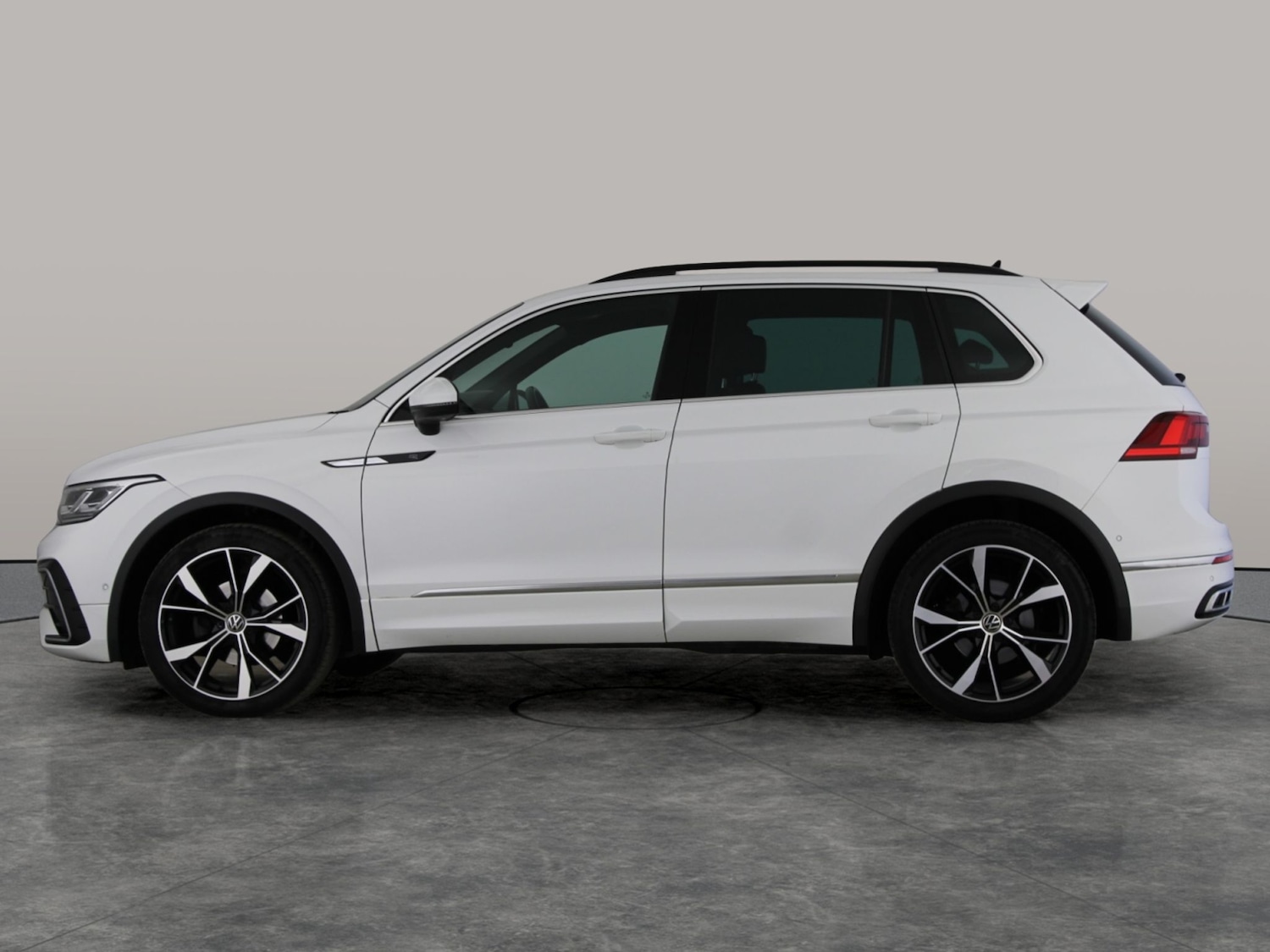 Used Volkswagen Tiguan 2023 for sale - 78178181: Photo 11