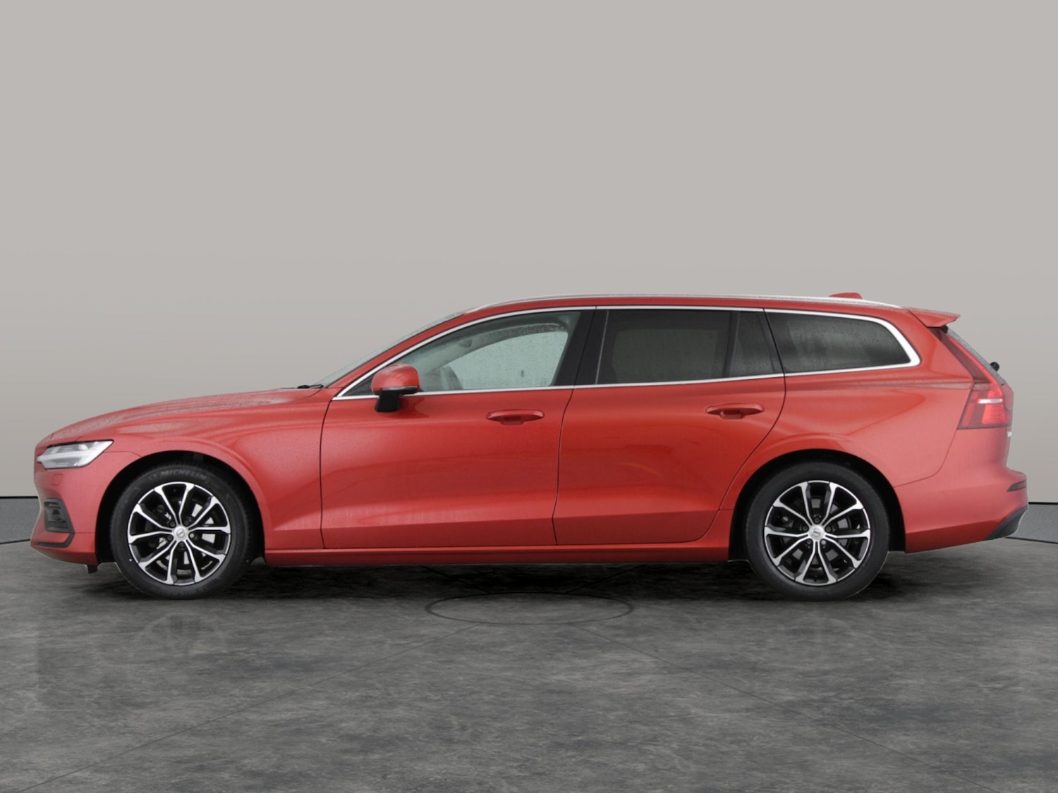 Used Volvo V60 2018 for sale - 76159385: Photo 17