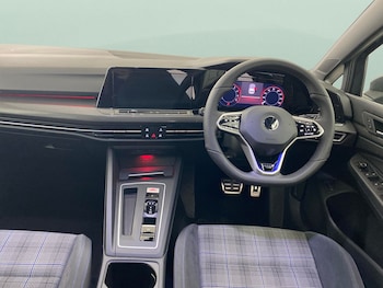 Used Volkswagen Golf 2021 for sale - 76599747: Photo