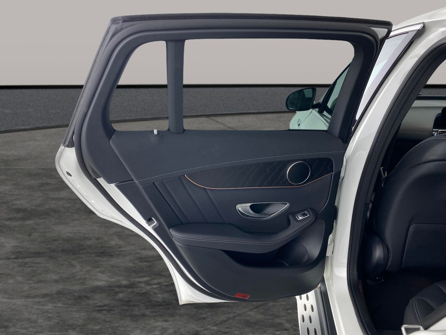 Used Mercedes-Benz EQC 2022 for sale - 76616000: Photo 27