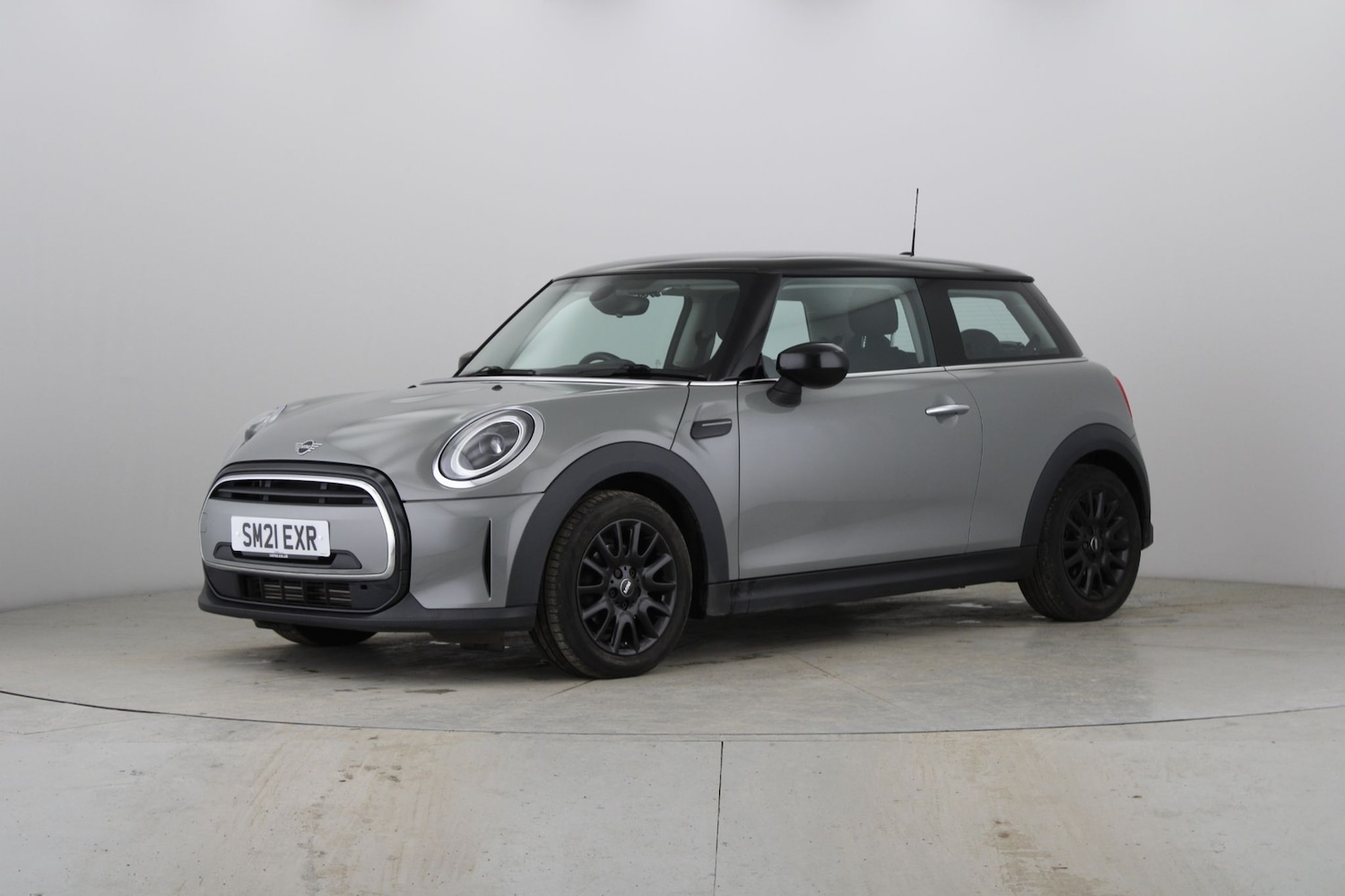 Used MINI Hatch 2021 for sale - 76640880: Photo 1