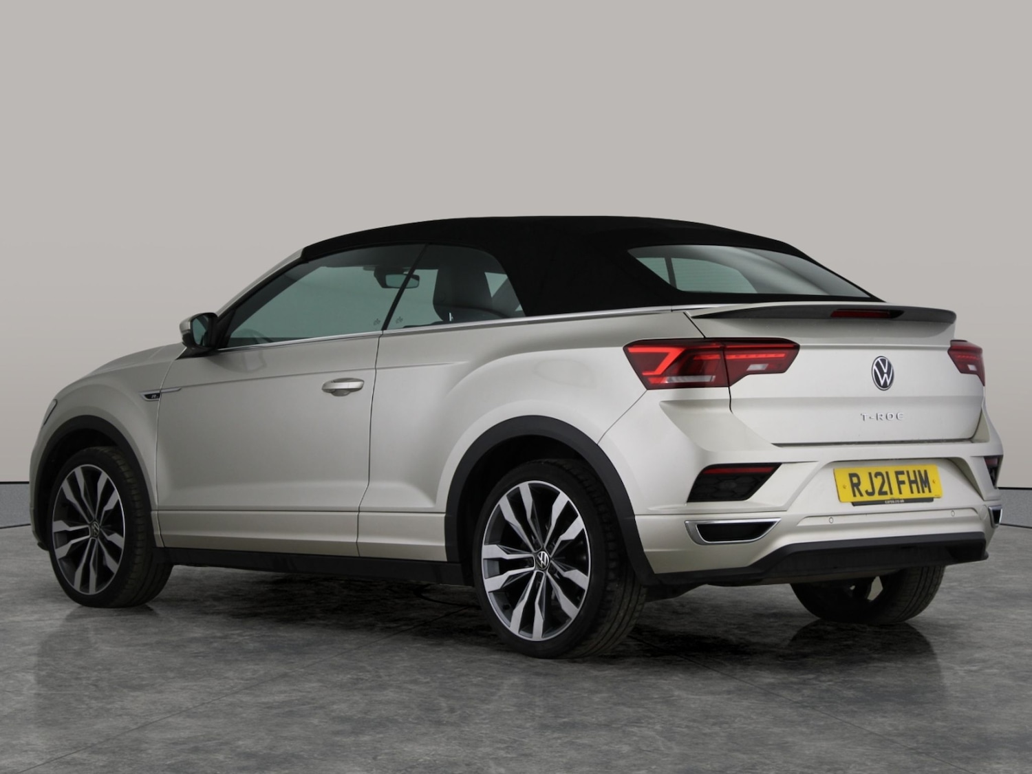Used Volkswagen T-Roc 2021 for sale - 77988638: Photo 12
