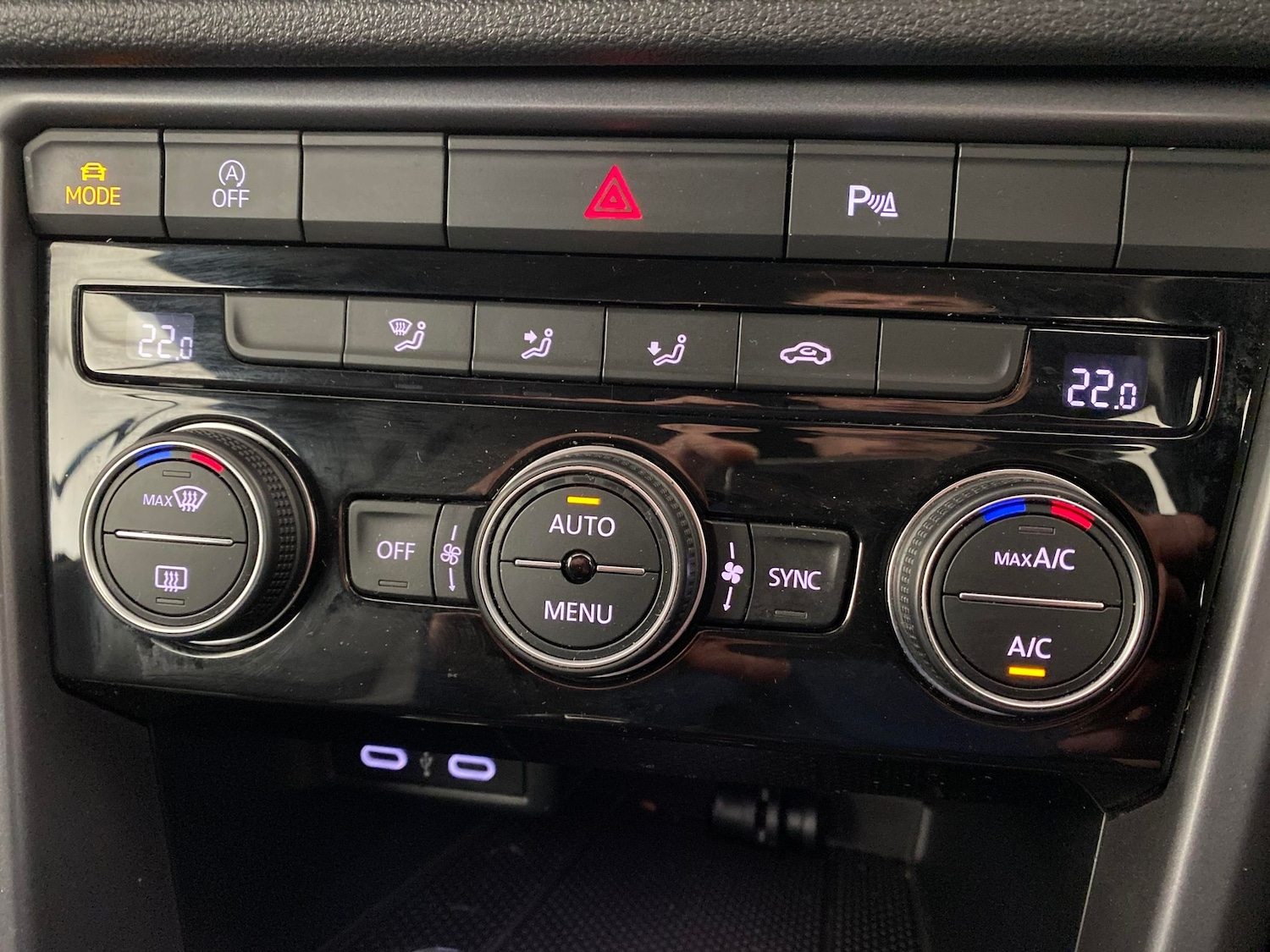 Used Volkswagen T-Roc 2021 for sale - 77988638: Photo 16