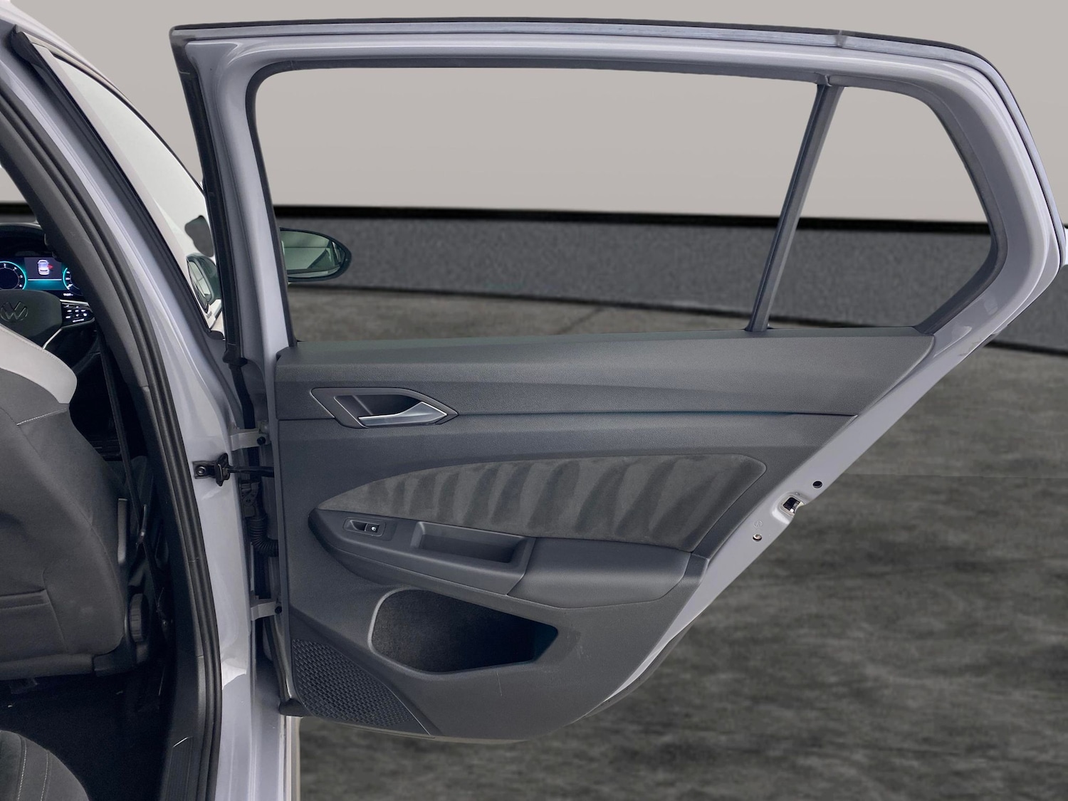 Used Volkswagen Golf 2024 for sale - 77965684: Photo 30