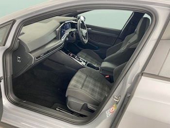 Used Volkswagen Golf 2024 for sale - 77965684: Photo