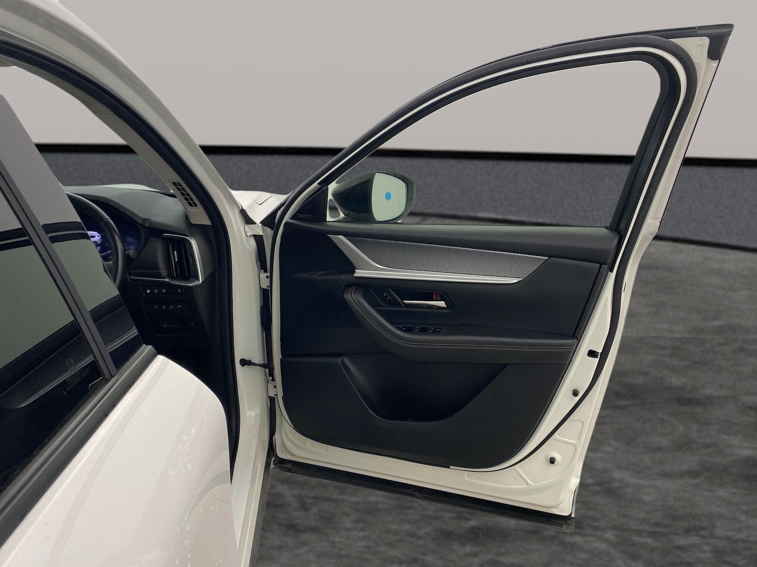 Used Mazda CX-60 2023 for sale - 77138108: Photo 33