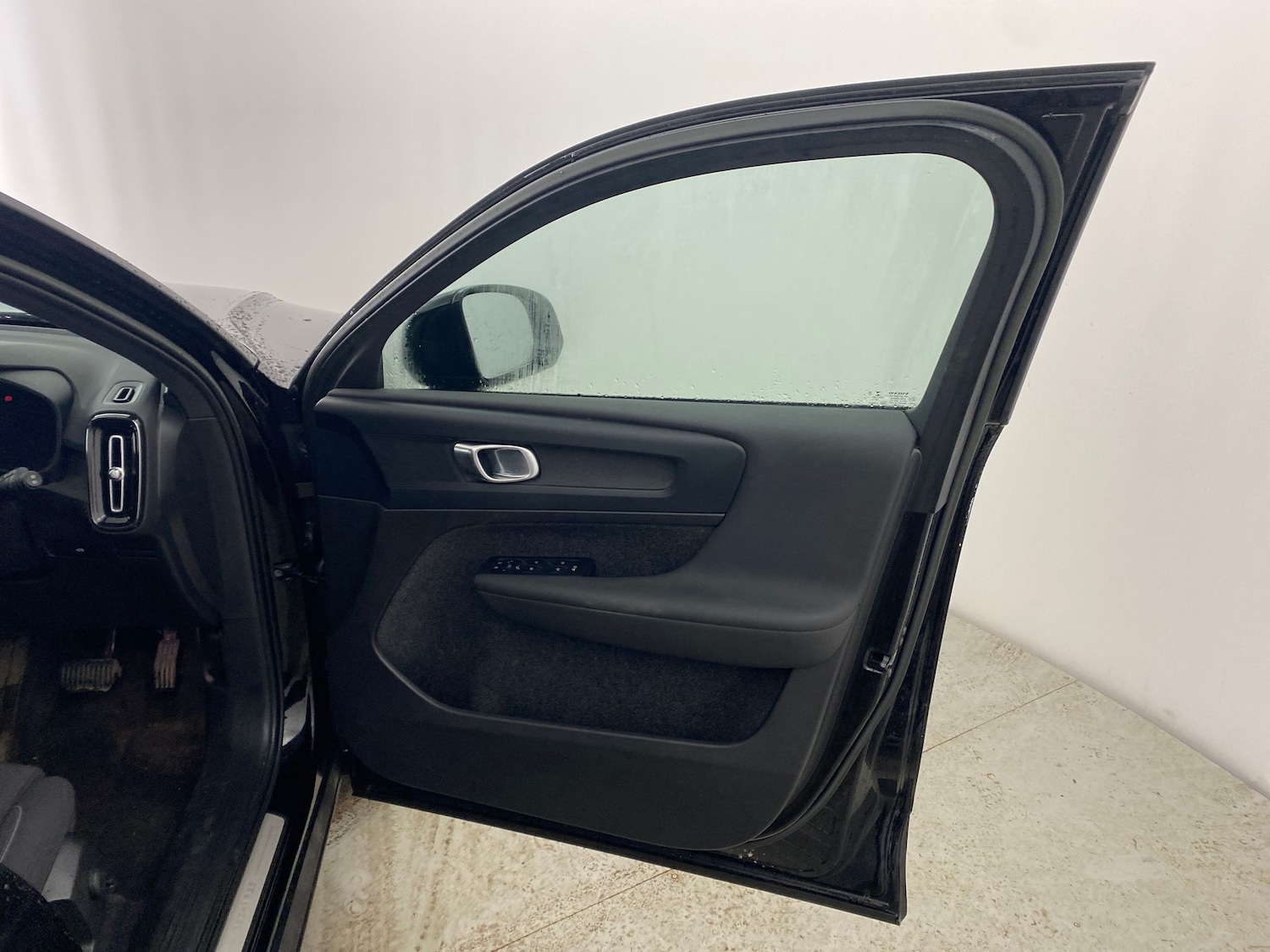 Used Volvo XC40 2022 for sale - 77340115: Photo 25