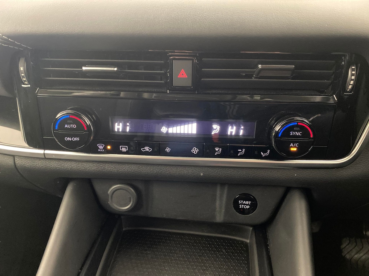 Used Nissan Qashqai 2023 for sale - 76947098: Photo 17