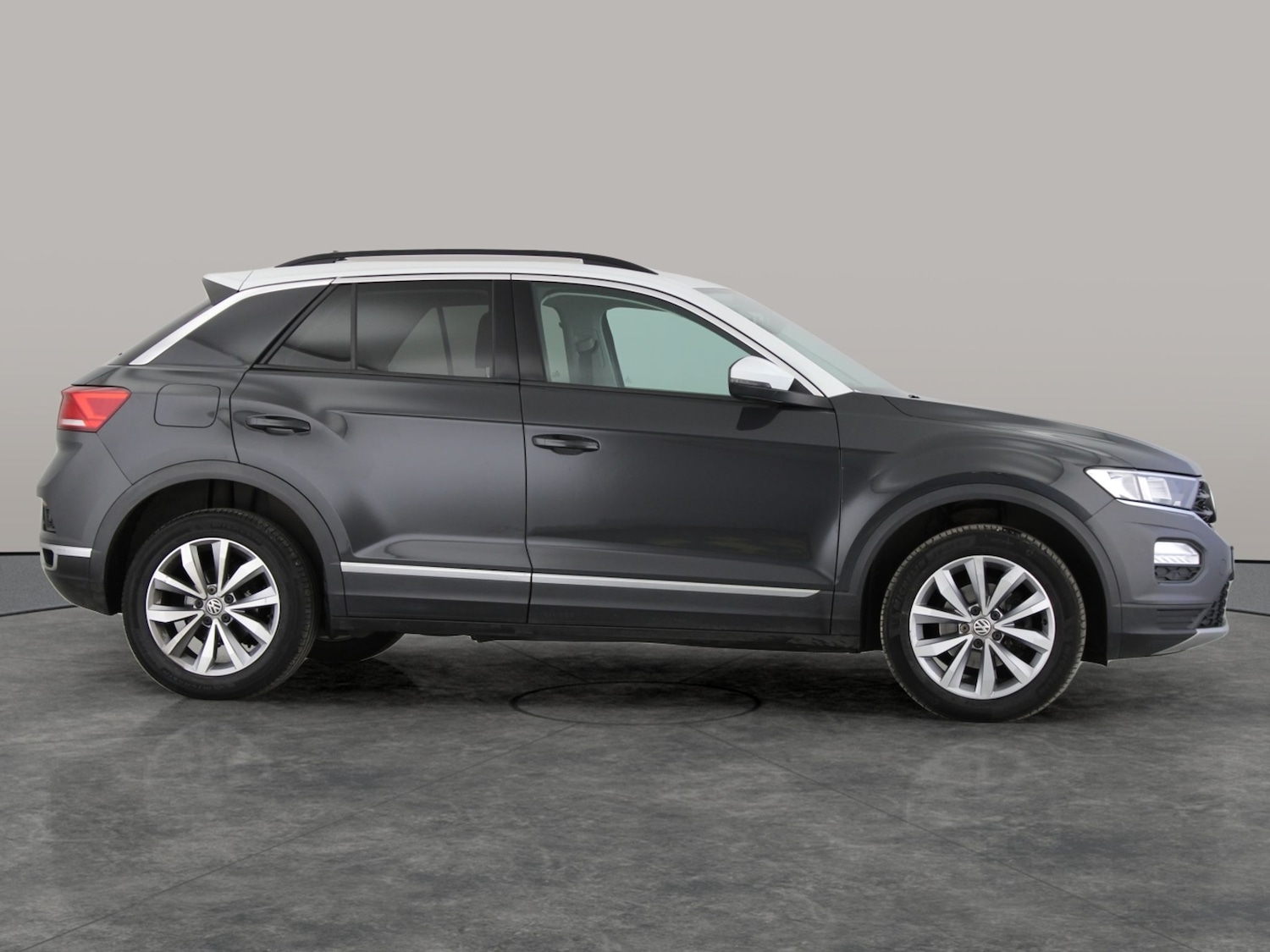 Used Volkswagen T-Roc 2020 for sale - 76274977: Photo 6