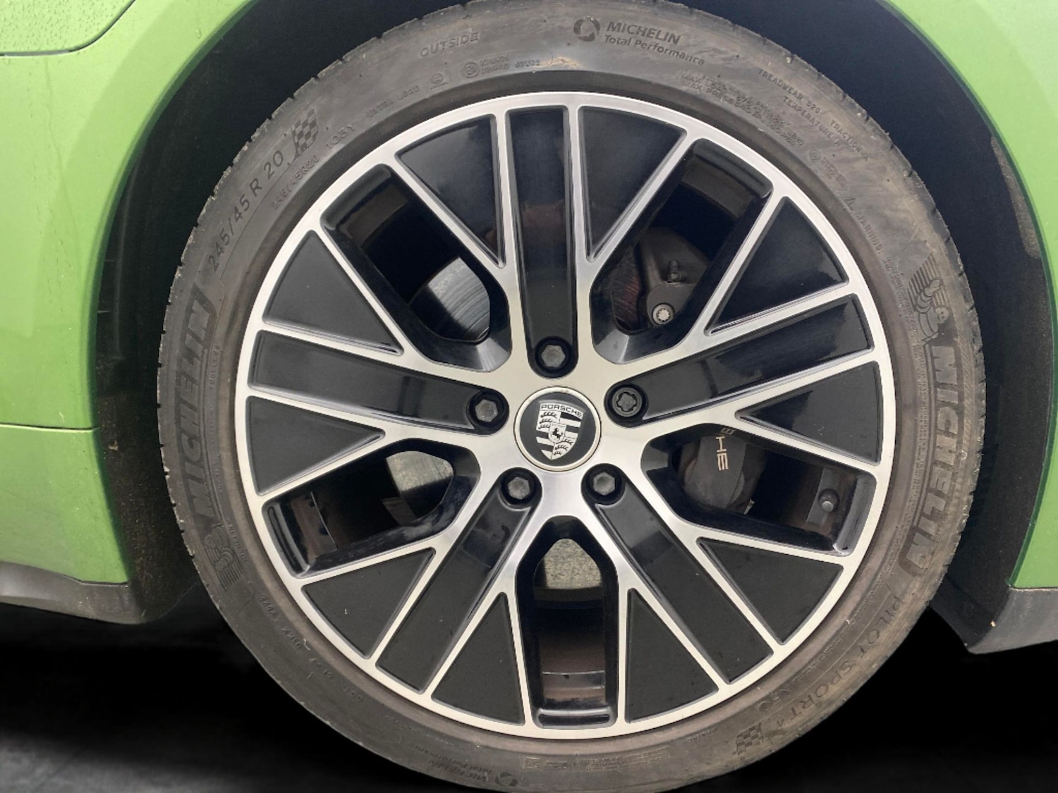 Used Porsche Taycan 2022 for sale - 77300891: Photo 20