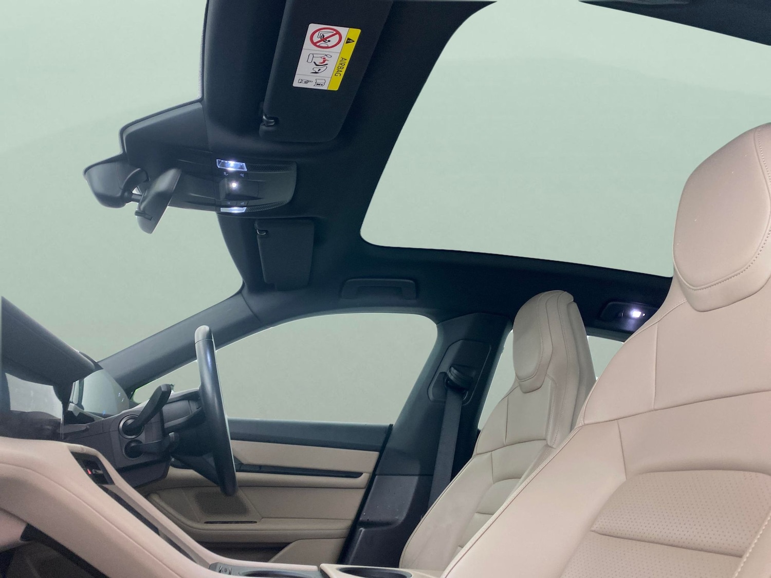 Used Porsche Taycan 2022 for sale - 77300891: Photo 5