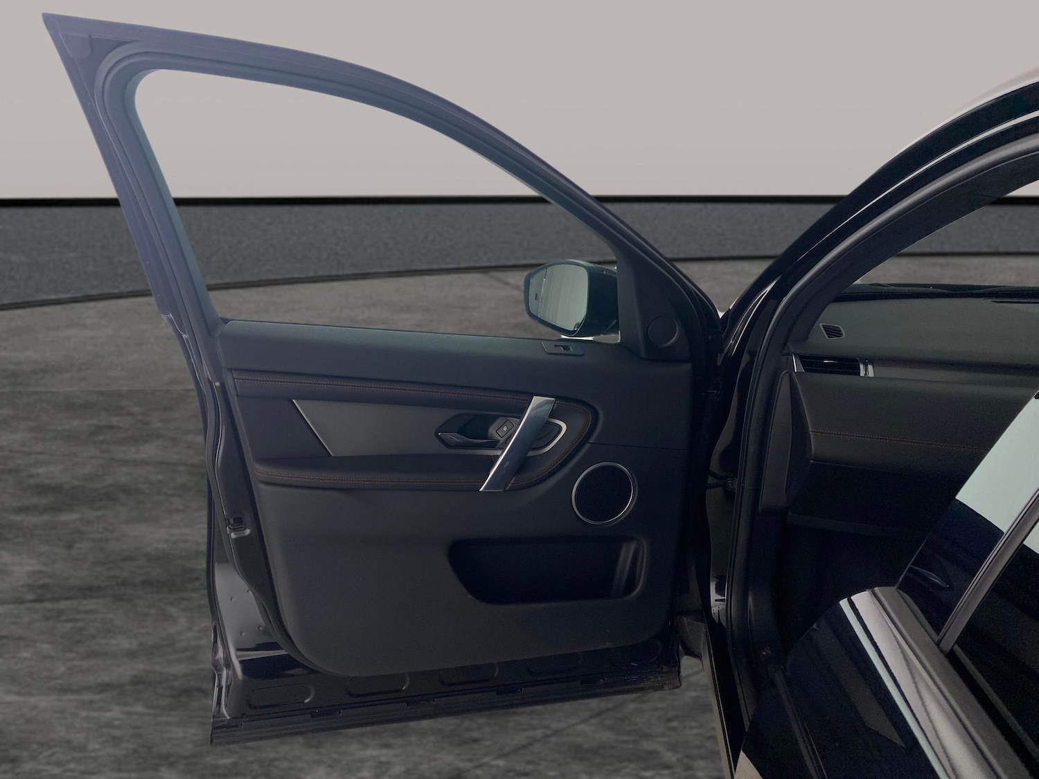 Used Land Rover Discovery Sport 2023 for sale - 76652994: Photo 23