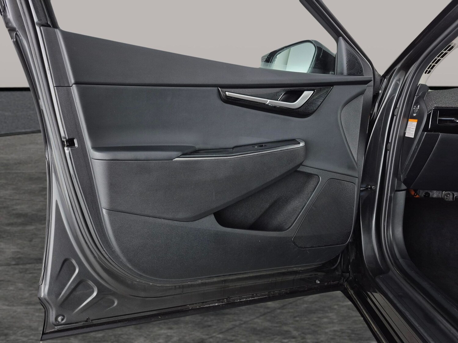 Used Kia EV6 2022 for sale - 77916936: Photo 31