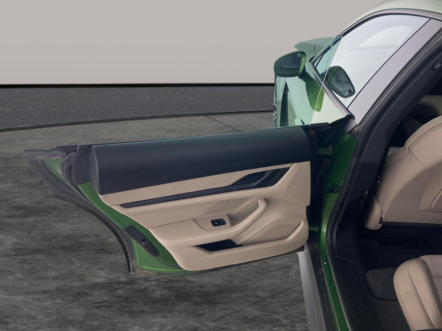 Used Porsche Taycan 2022 for sale - 77614956: Photo 27