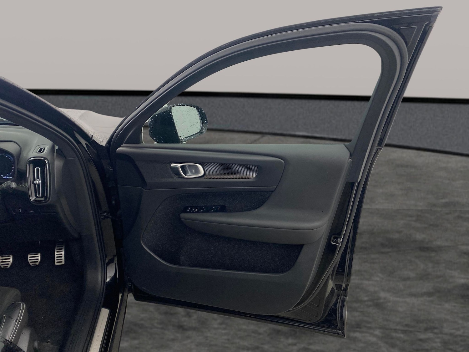 Used Volvo XC40 2020 for sale - 77406807: Photo 24