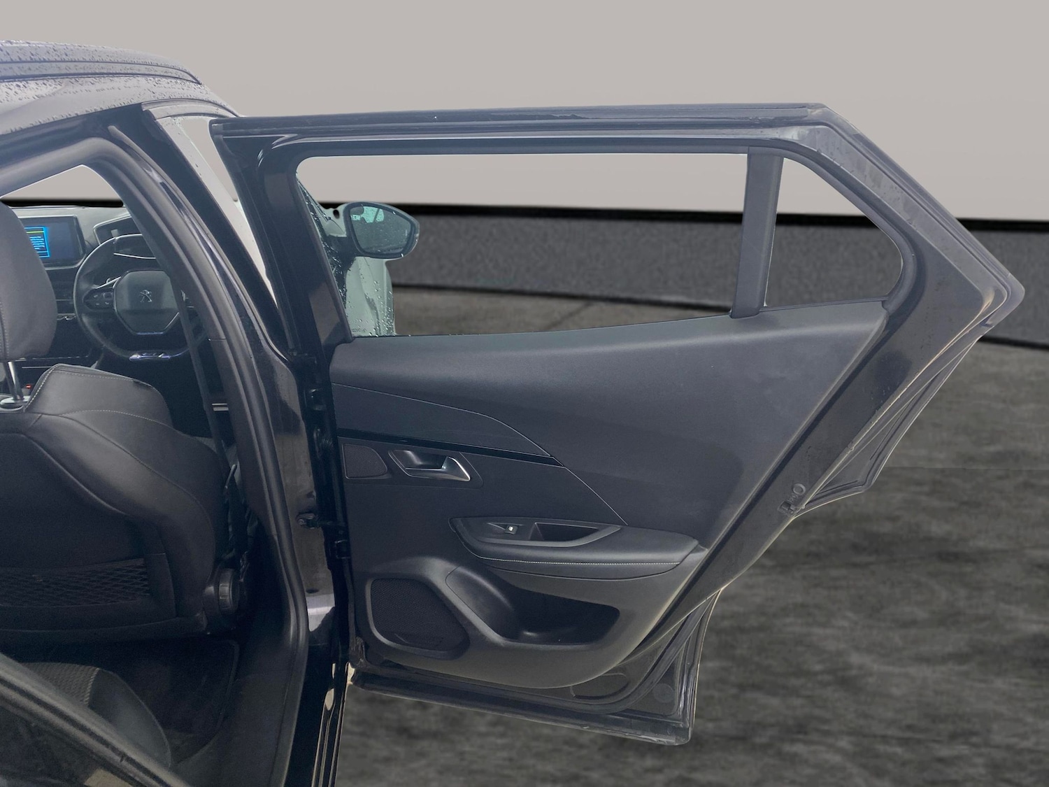 Used Peugeot 2008 2021 for sale - 77639879: Photo 27