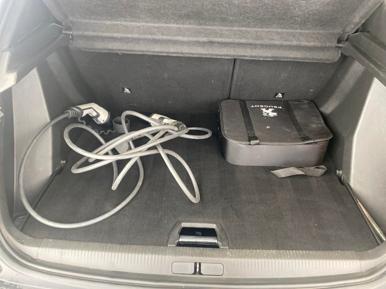 Used Peugeot 2008 2021 for sale - 77639879: Photo 7