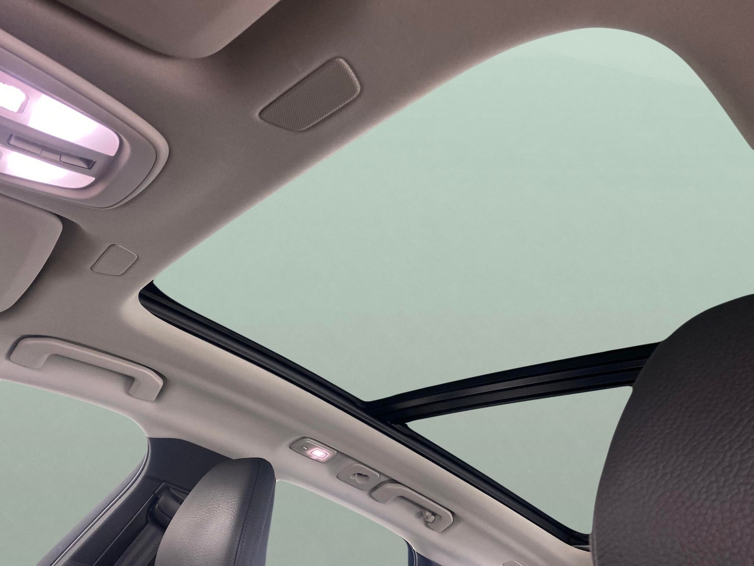 Used Volvo XC60 2021 for sale - 77732934: Photo 5