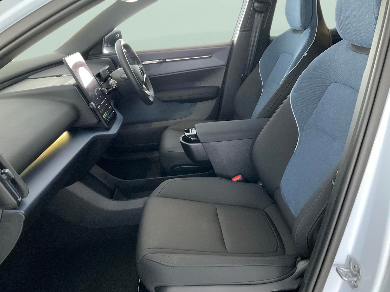 Used Volvo EX30 2024 for sale - 76717841: Photo 4