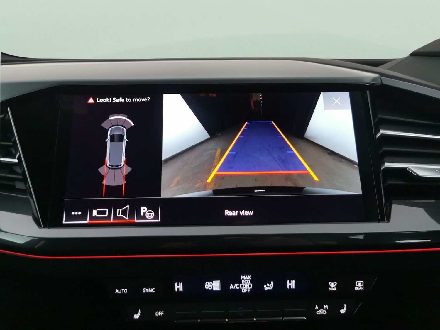 Used Audi Q4 e-tron 2022 for sale - 76946611: Photo 6