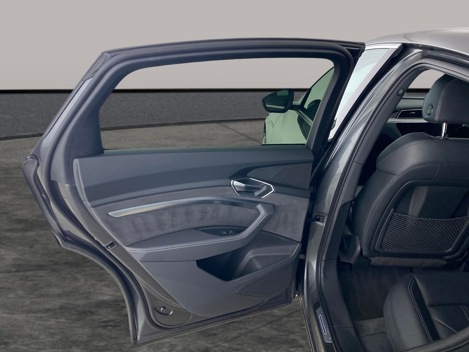 Used Audi e-tron 2022 for sale - 77786615: Photo 25