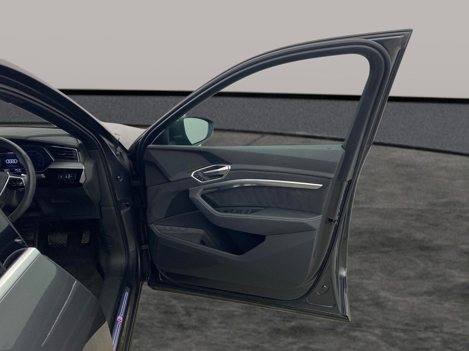 Used Audi e-tron 2022 for sale - 77786615: Photo 28