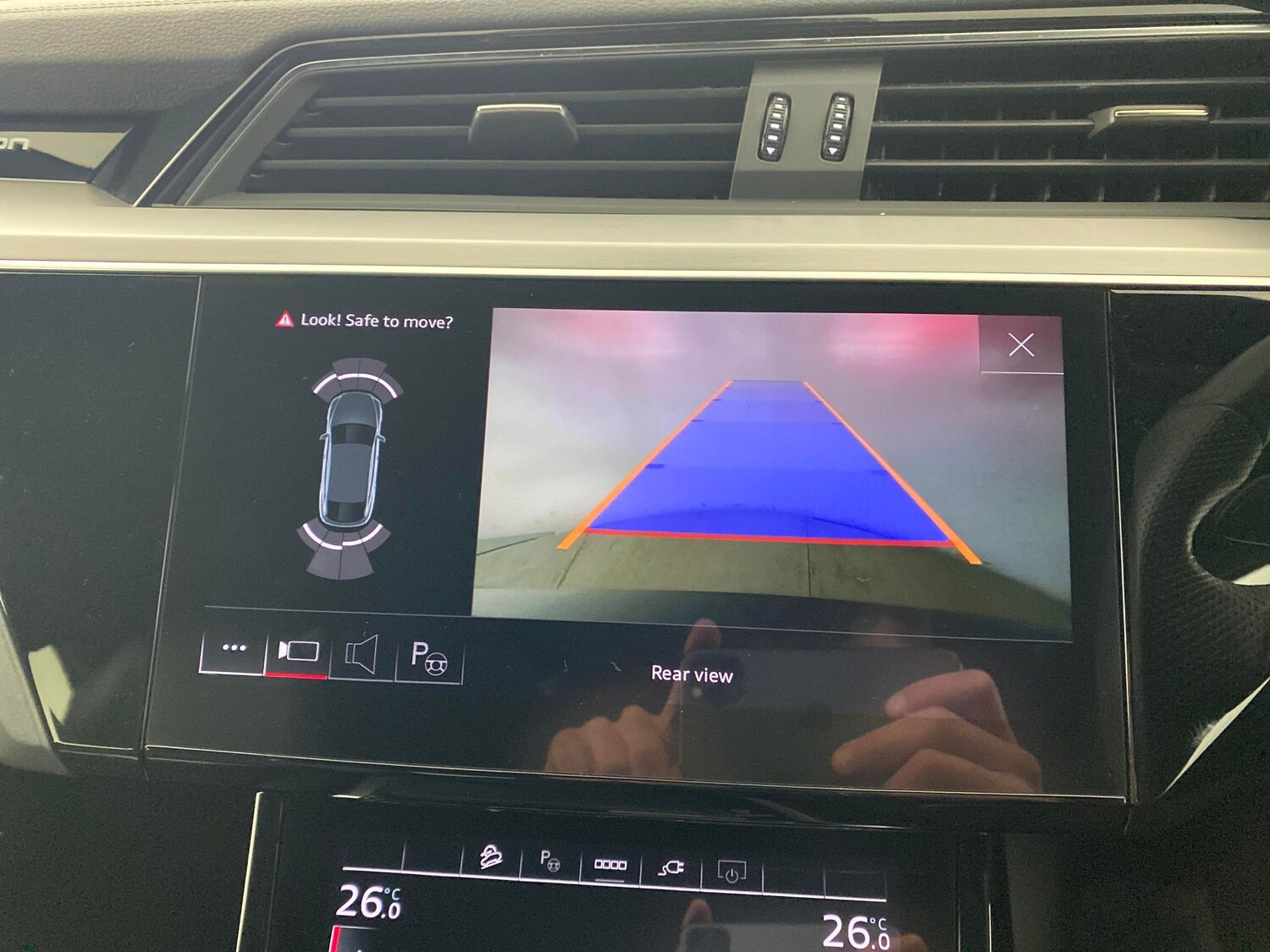 Used Audi e-tron 2022 for sale - 77786615: Photo 6