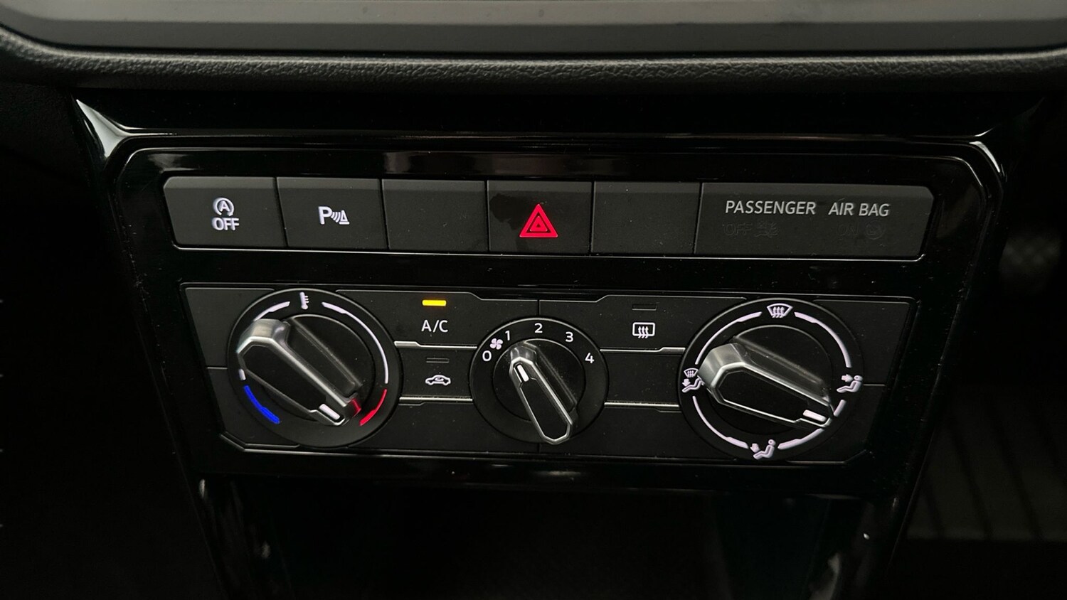 Used Volkswagen T-Cross 2022 for sale - 77604952: Photo 26