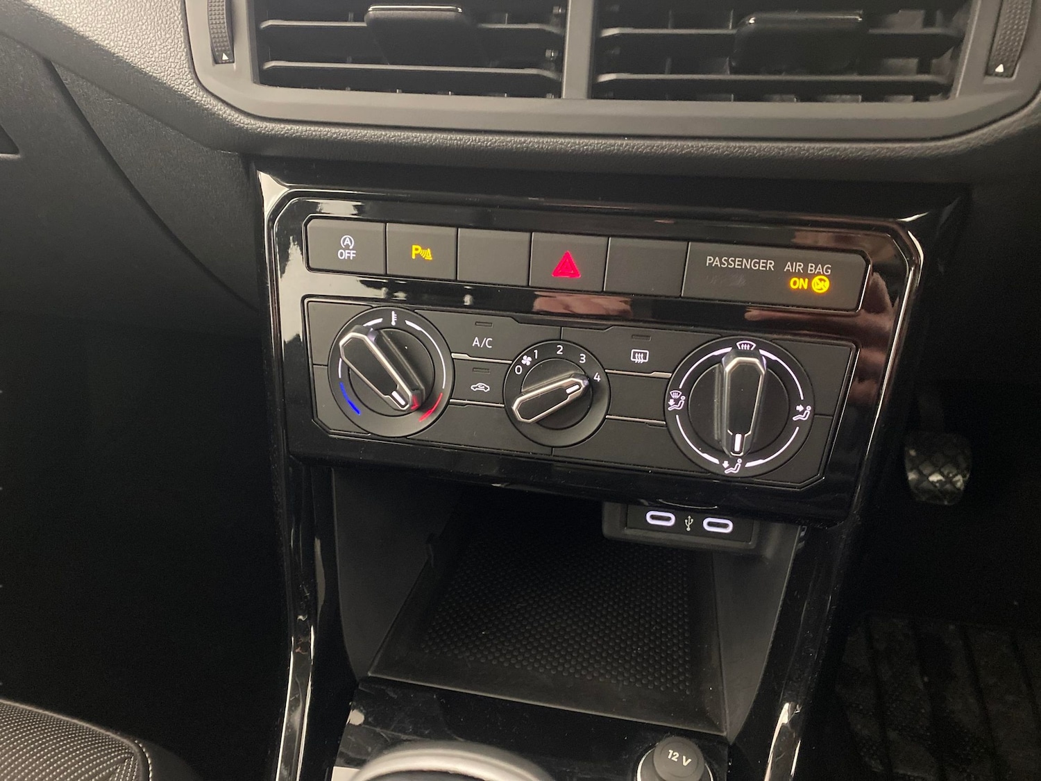 Used Volkswagen T-Cross 2023 for sale - 76971725: Photo 16