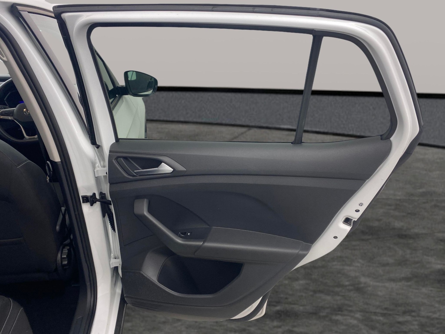 Used Volkswagen T-Cross 2023 for sale - 76971725: Photo 24