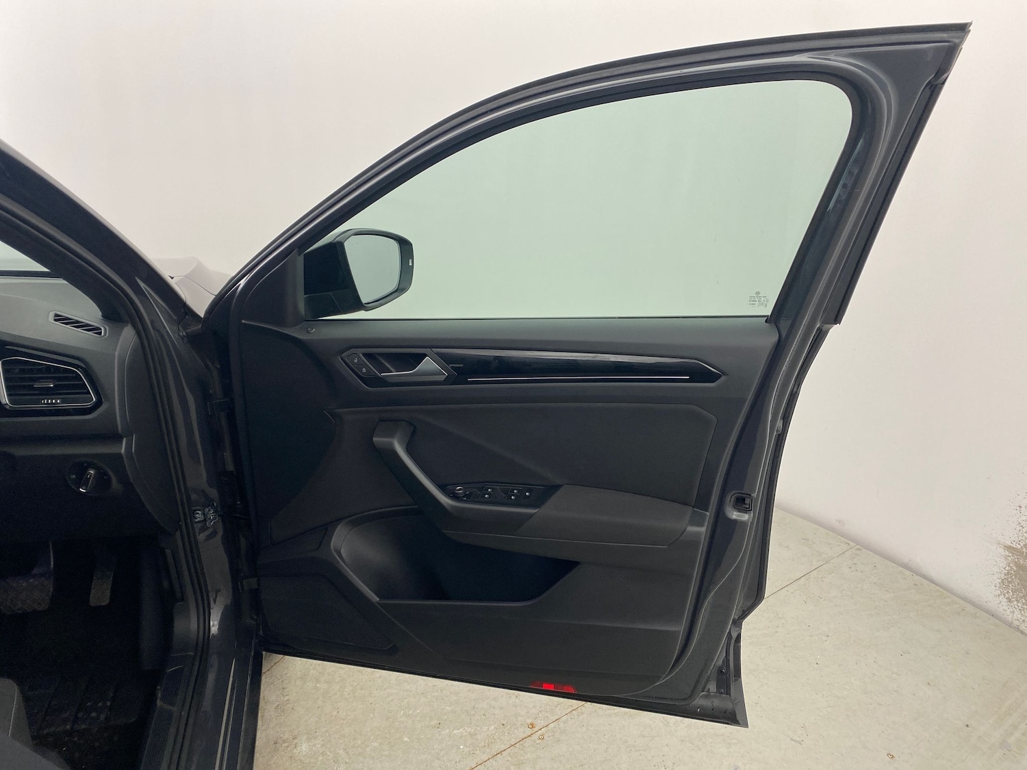 Used Volkswagen T-Roc 2021 for sale - 77186728: Photo 24