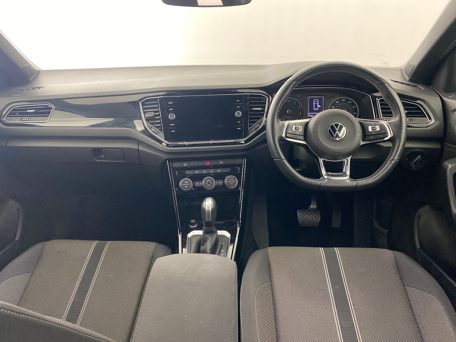 Used Volkswagen T-Roc 2021 for sale - 77186728: Photo 4