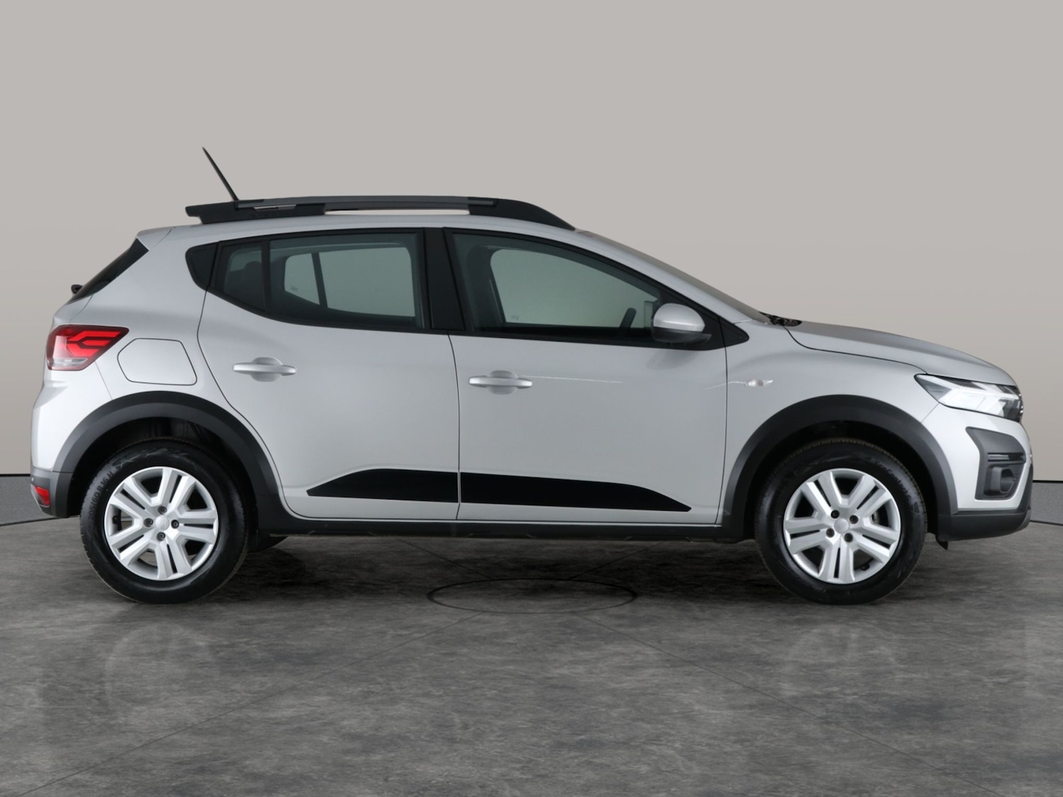 Used Dacia Sandero Stepway 2024 for sale - 76935090: Photo 9