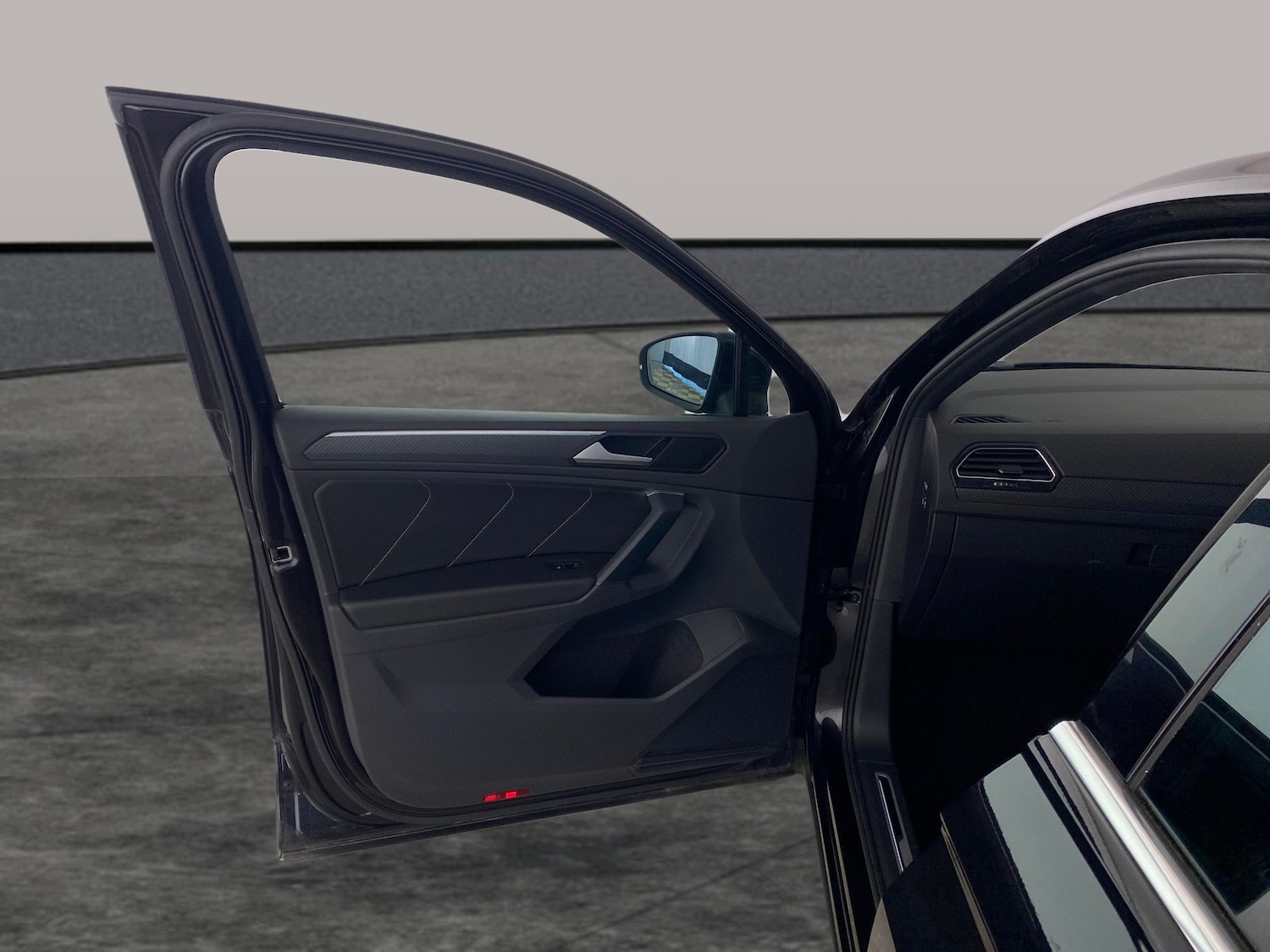 Used Volkswagen Tiguan 2023 for sale - 78079302: Photo 20