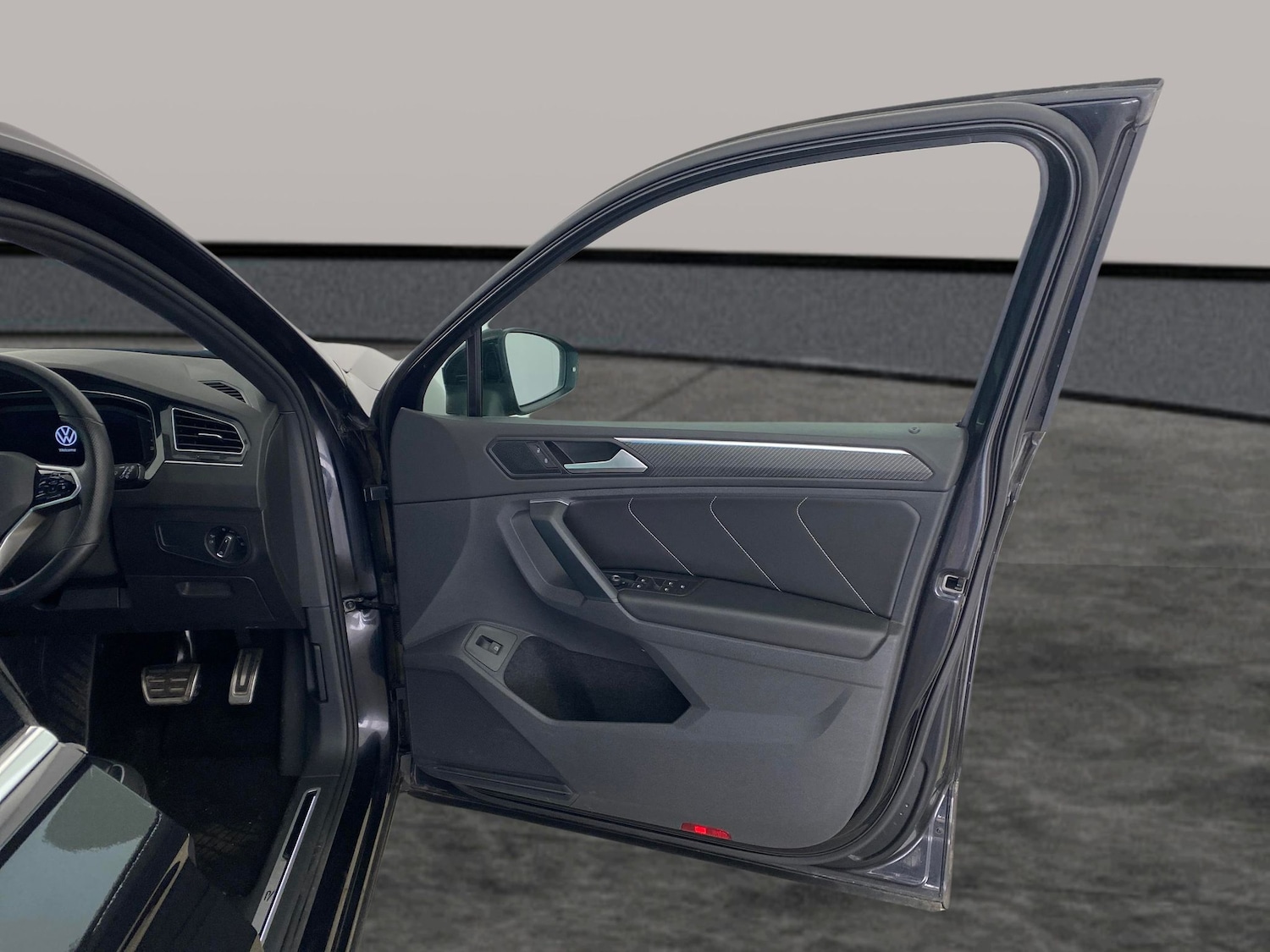 Used Volkswagen Tiguan 2023 for sale - 78079302: Photo 24