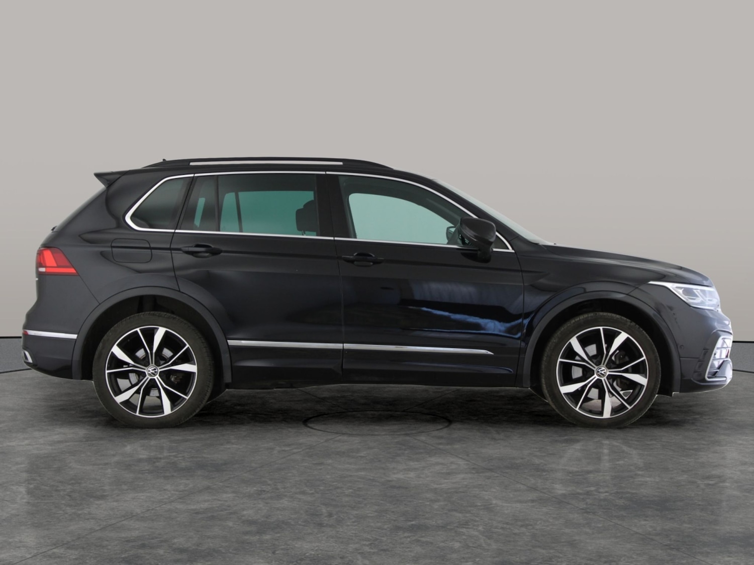 Used Volkswagen Tiguan 2023 for sale - 78079302: Photo 7