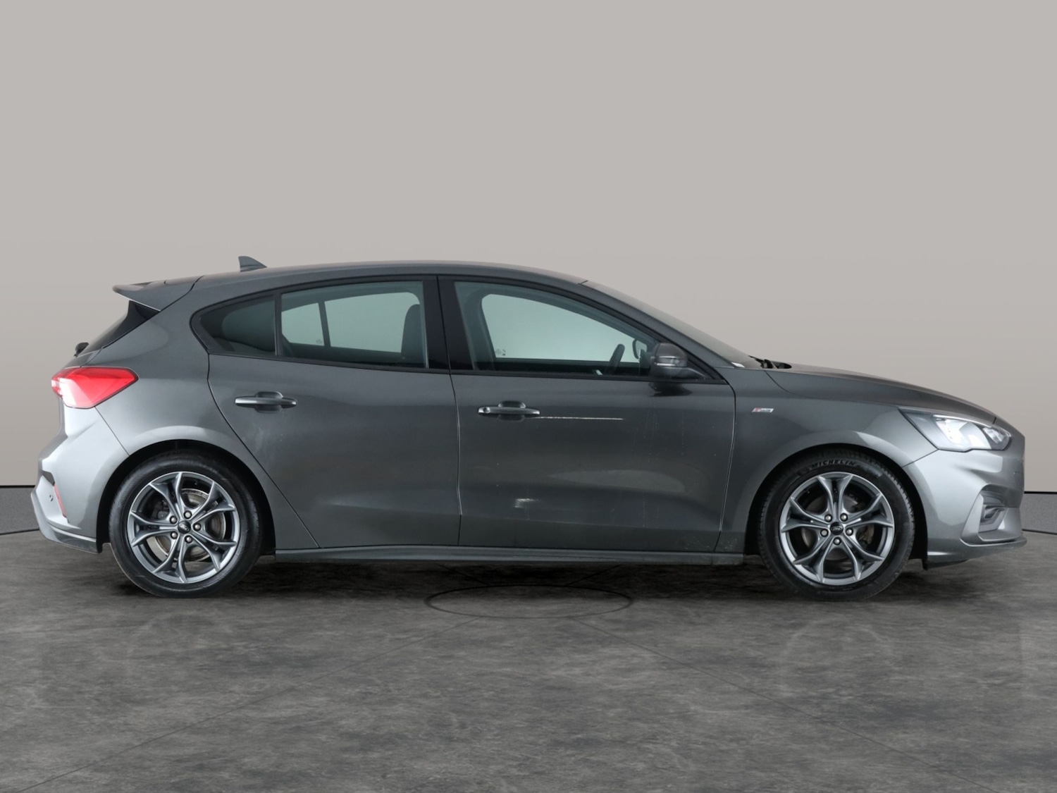 Used Ford Focus 2020 for sale - 76587902: Photo 8