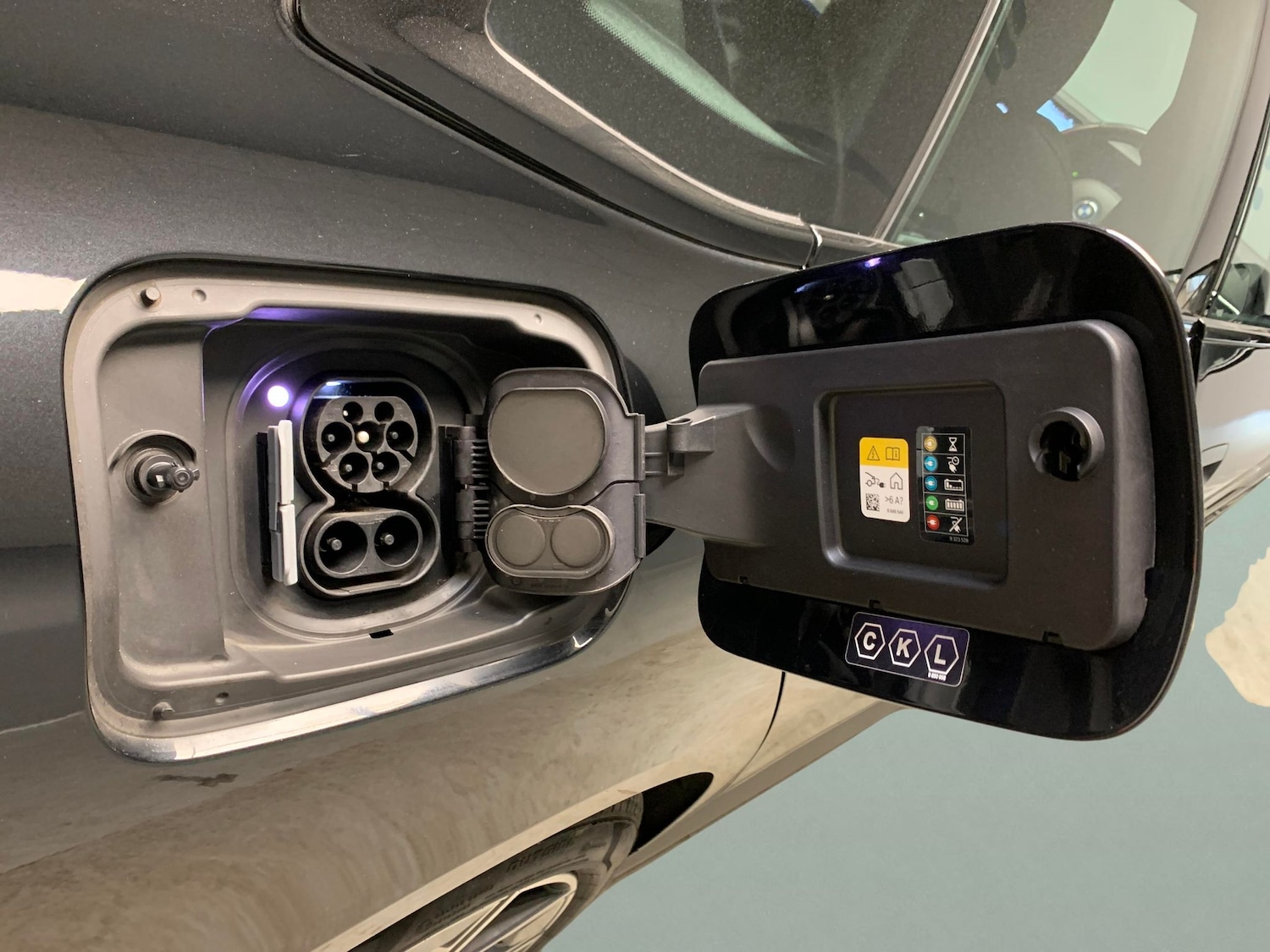 Used BMW i4 2022 for sale - 76487772: Photo 37