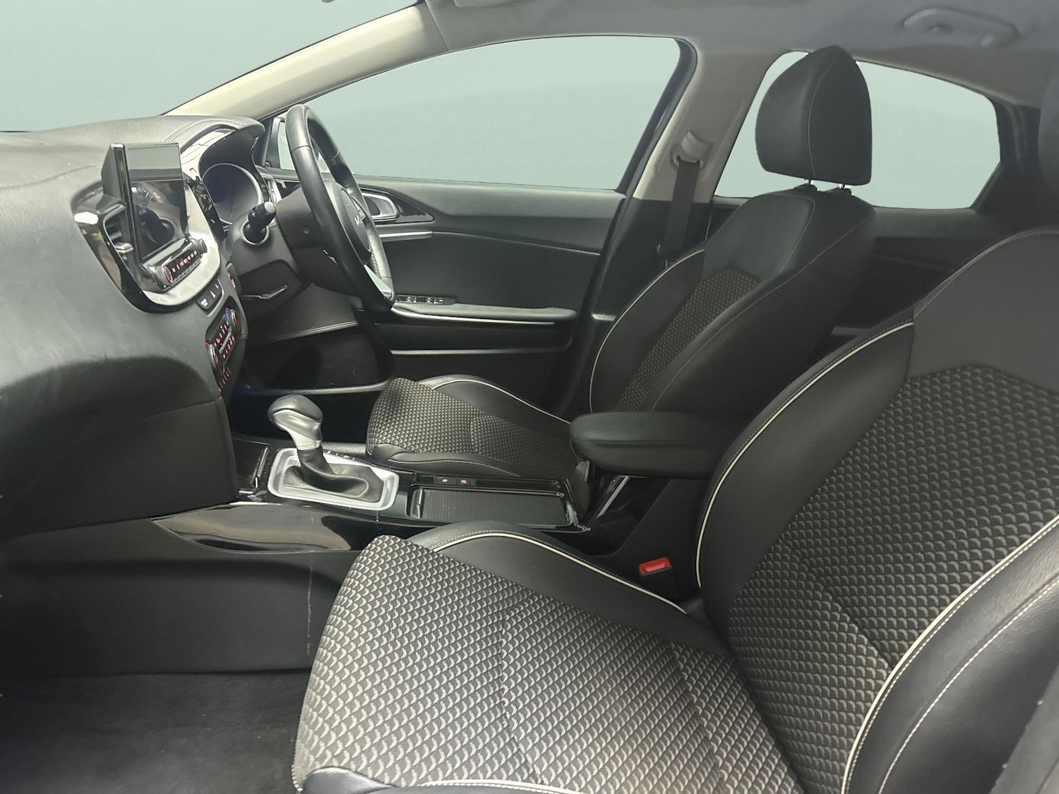 Used Kia XCeed 2022 for sale - 77842048: Photo 4