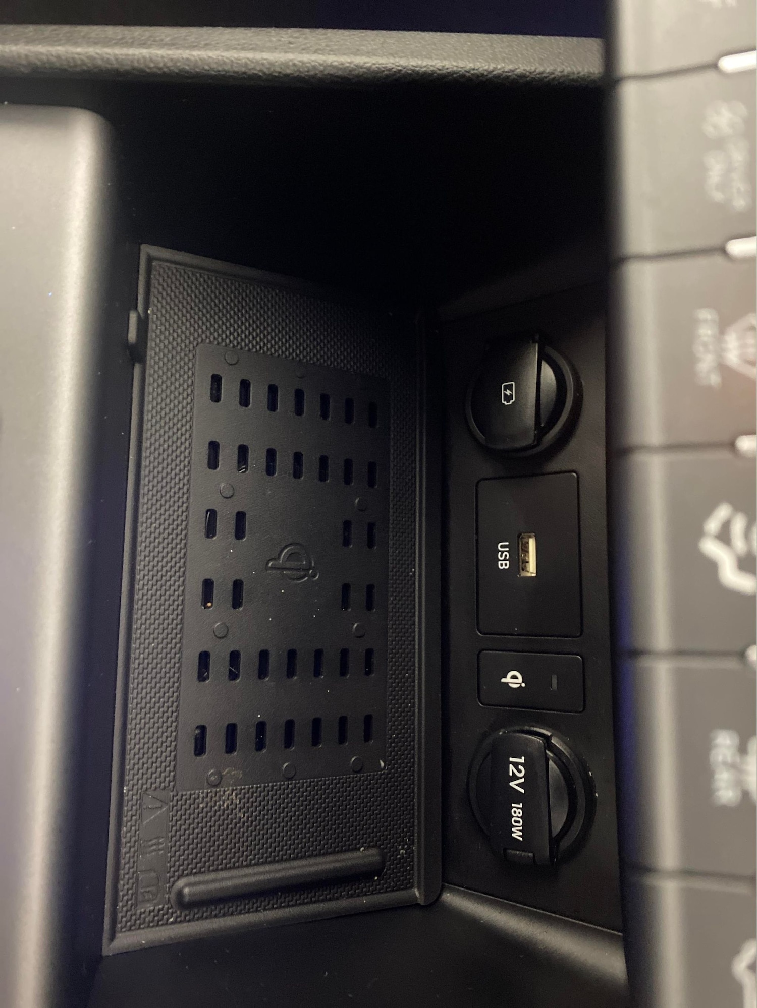 Used Hyundai KONA 2021 for sale - 76131910: Photo 23