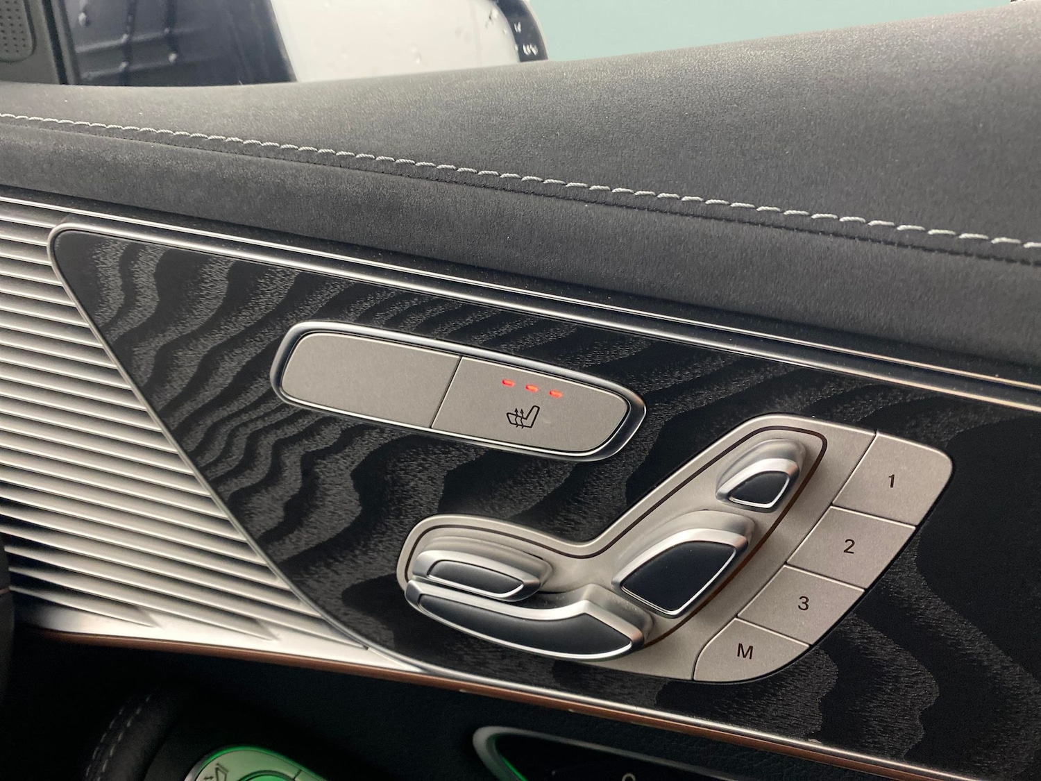 Used Mercedes-Benz EQC 2022 for sale - 76330910: Photo 24