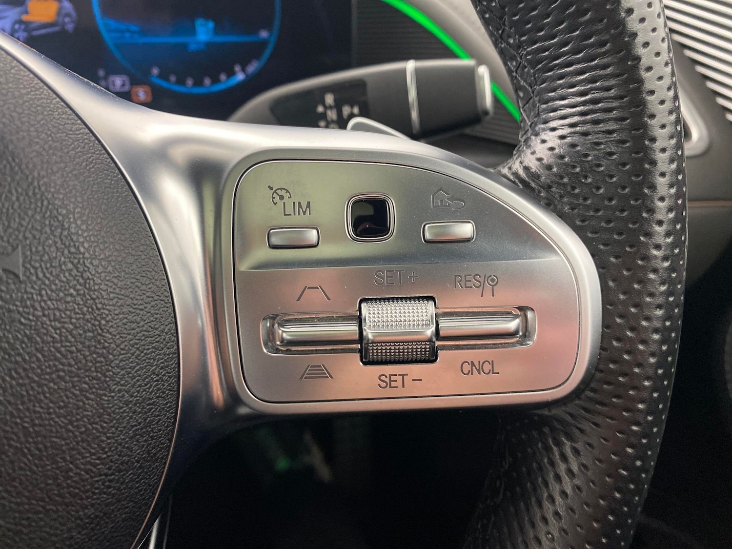 Used Mercedes-Benz EQC 2022 for sale - 76330910: Photo 26