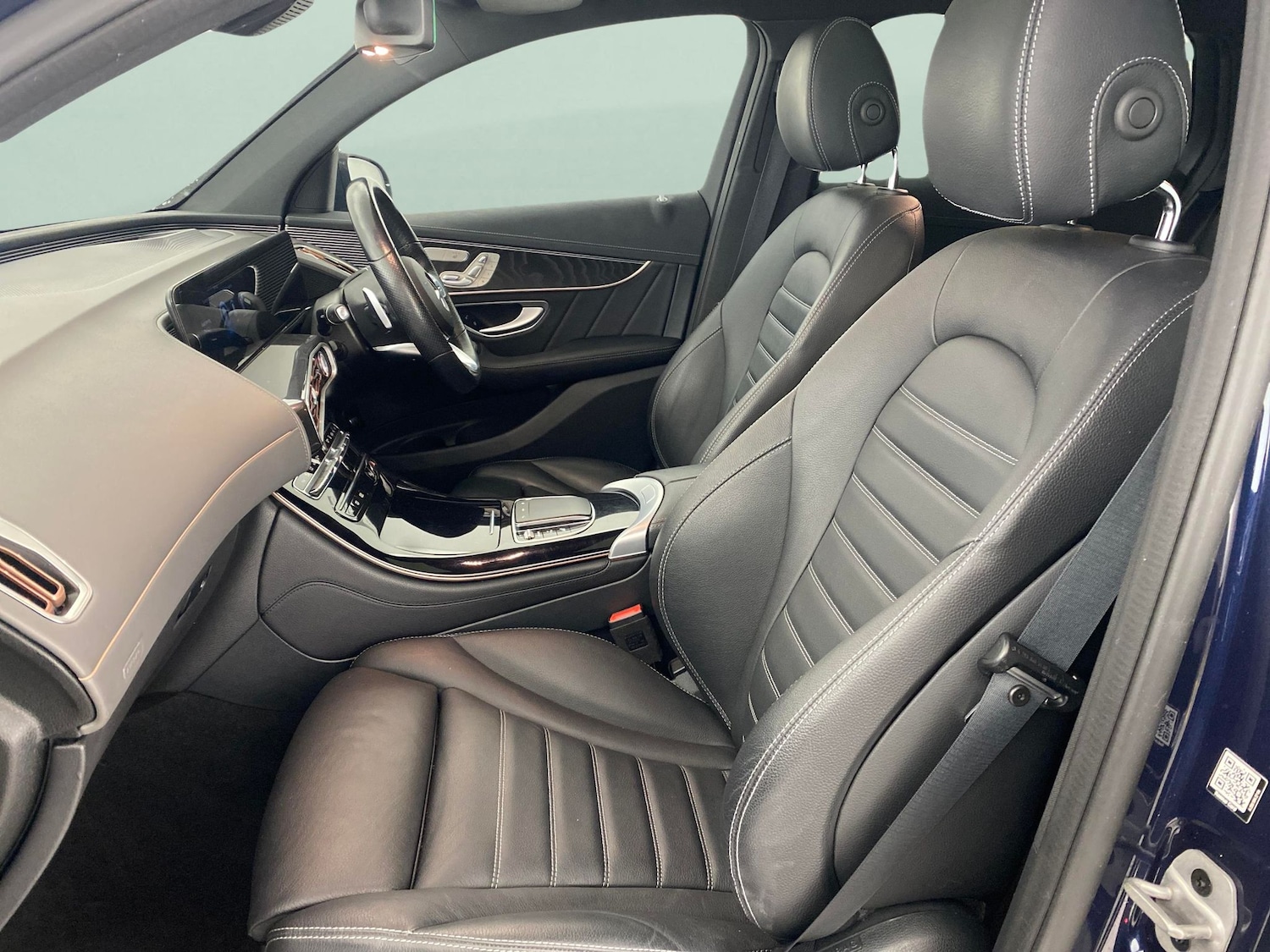 Used Mercedes-Benz EQC 2022 for sale - 76330910: Photo 4