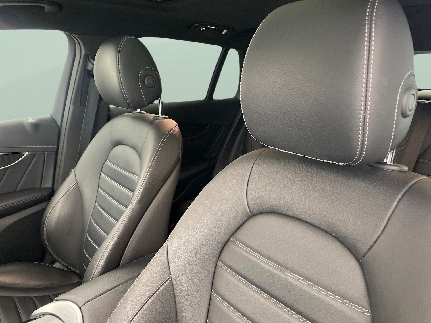 Used Mercedes-Benz EQC 2022 for sale - 76330910: Photo 9