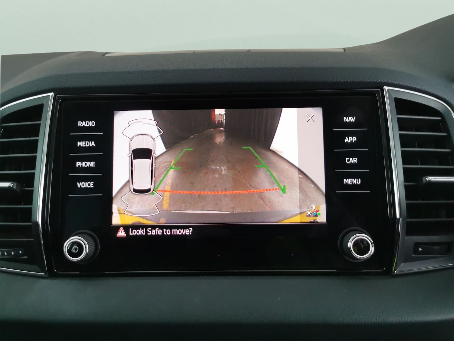 Used Skoda Karoq 2022 for sale - 78142062: Photo 5