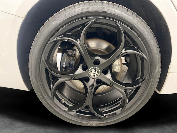 Used Alfa Romeo Giulia 2021 for sale - 76310643: Photo 33