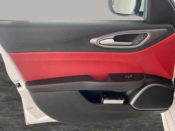 Used Alfa Romeo Giulia 2021 for sale - 76310643: Photo 38