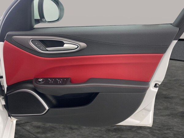 Used Alfa Romeo Giulia 2021 for sale - 76310643: Photo 42