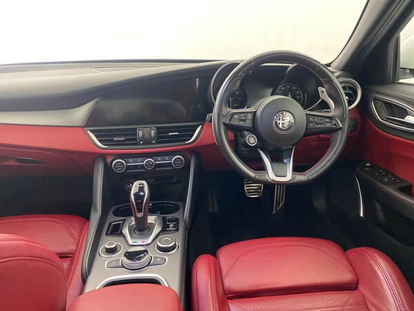 Used Alfa Romeo Giulia 2021 for sale - 76310643: Photo 4